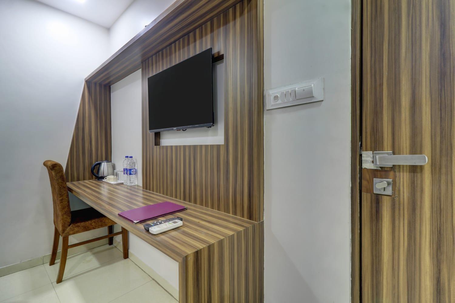 Hotel Blue Terminal Mumbai Exterior photo